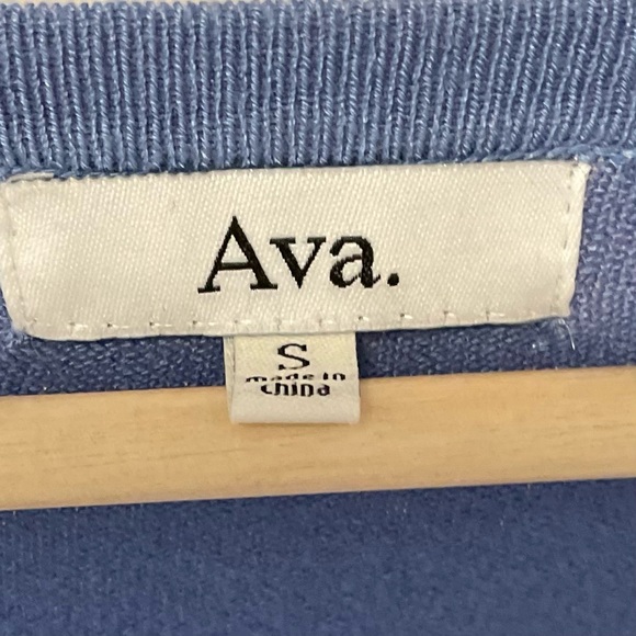 Ava Cardigan in Blue - Picture 5 of 6